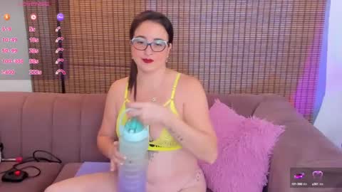 Ariana Cruz online show from 12.03.24