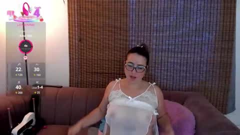 Ariana Cruz online show from 12.21.25