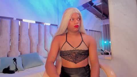 ariana_grande233 online show from 02.25.26