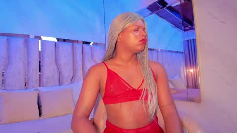 ariana_grande233 online show from 04.17.26