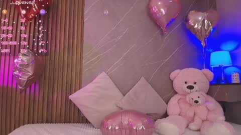 Snapshot of ariana_jhonson11 chatting on 04.09.26 Ariana online show from 04.09.26