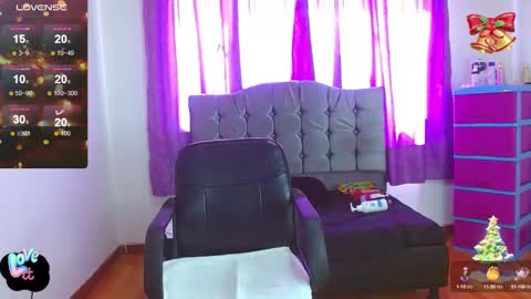 Snapshot of ariana_lopez22 chatting on 12.13.24 Ariana online show from 12.13.24