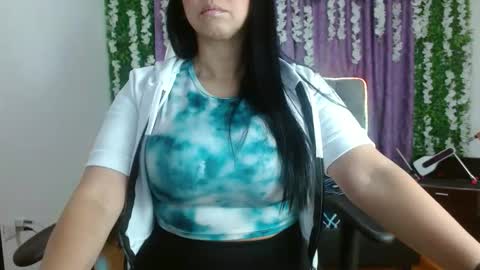 Snapshot of ariana_lopez22 chatting on 09.18.25 Ariana online show from 09.18.25