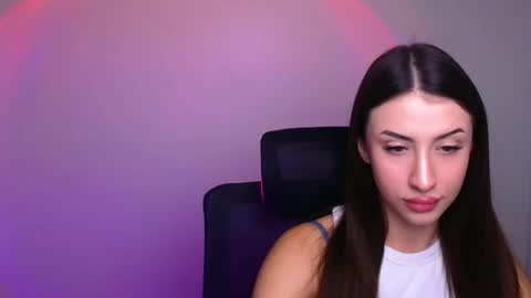Snapshot of ariana_muur chatting on 09.11.25 Ariana online show from 09.11.25