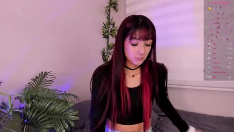 Snapshot of ariana_rosse__ chatting on 02.28.25 Ariana  online show from 02.28.25