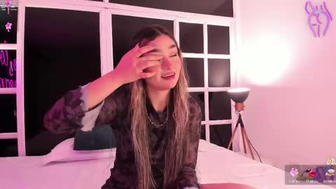 Ari online show from 03.08.25