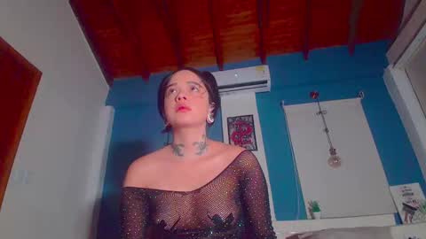 ariana_whitee online show from 09.18.25