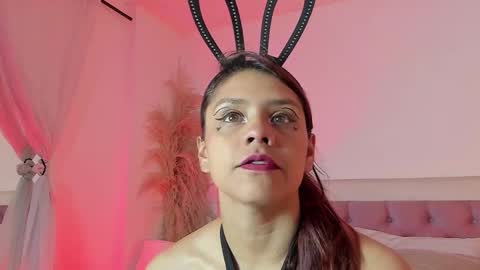 Arianna Collins online show from 10.15.25