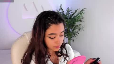 arianapierce online show from 10.25.25