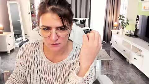 Ana online show from 10.31.25