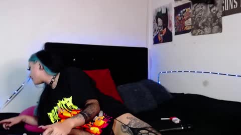 help me 100 hands up my OF is Free  online show from 01.05.25