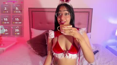 Snapshot of arianna_daviss chatting on 12.21.24 online show from 12.21.24