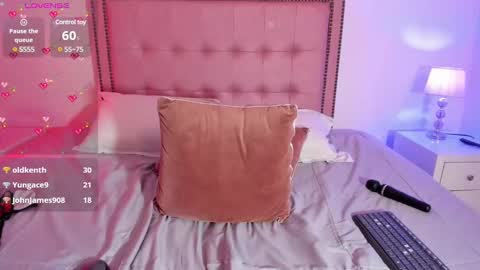 Snapshot of arianna_daviss chatting on 12.30.24 online show from 12.30.24