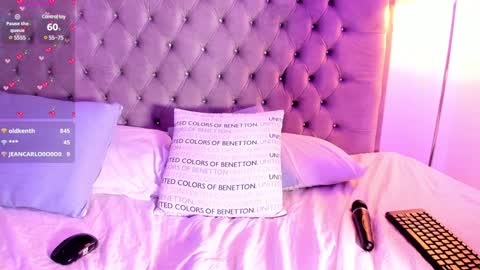 Snapshot of arianna_daviss chatting on 01.12.25 online show from 01.12.25