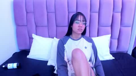 Snapshot of arianna_daviss chatting on 02.18.25 online show from 02.18.25