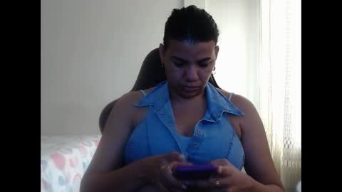 ariannaloovel online show from 03.06.25