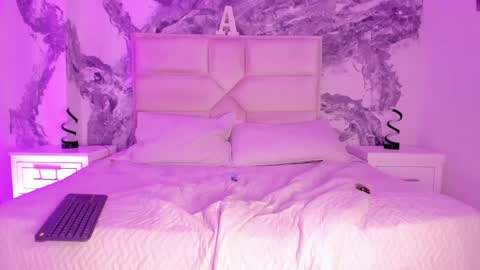 AriannaROux online show from 12.28.24
