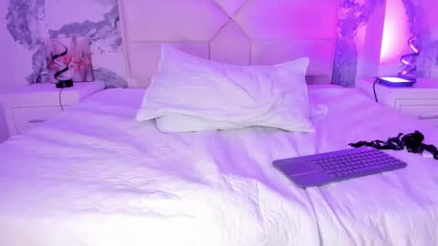AriannaROux online show from 01.24.25