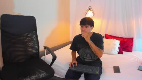Ari and Aiden online show from 06.10.26