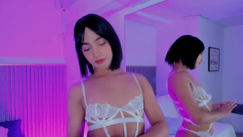 Welcome to Ari room online show from 04.20.26
