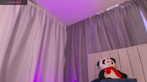 Snapshot of aribrunnet_ chatting on 02.06.25  Ari Just Ari online show from 02.06.25