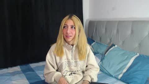 Snapshot of aribunnie chatting on 01.27.25 Ari Bunnie online show from 01.27.25