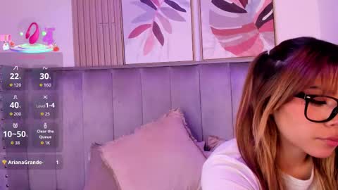 Snapshot of ariel_wattson chatting on 10.24.25 Ariel Wattson online show from 10.24.25