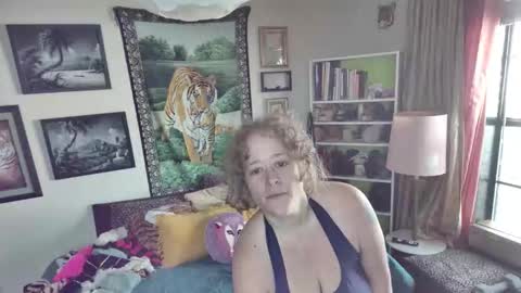 Arielle Ari online show from 10.07.25