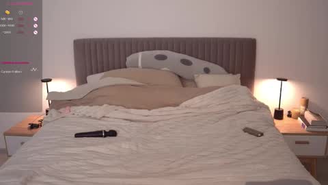 Ariel online show from 12.25.24