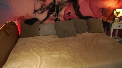 Snapshot of arielgemme chatting on 10.23.25 Ariel online show from 10.23.25