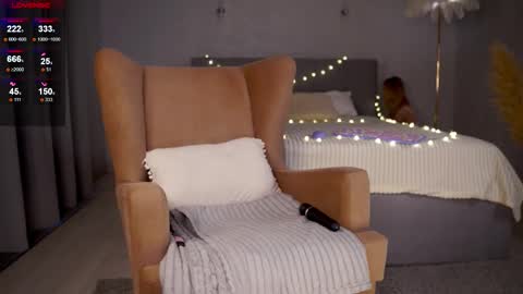 Snapshot of arielkielly chatting on 10.18.25 arielkielly online show from 10.18.25