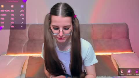 Snapshot of ariellateska chatting on 12.14.24 Ariella online show from 12.14.24