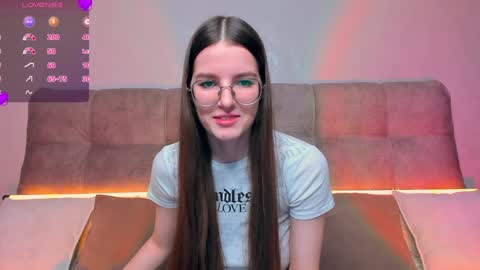 Snapshot of ariellateska chatting on 12.16.24 Ariella online show from 12.16.24
