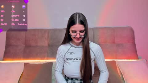 Snapshot of ariellateska chatting on 12.16.24 Ariella online show from 12.16.24