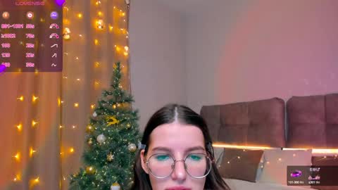 Snapshot of ariellateska chatting on 01.04.25 Ariella online show from 01.04.25