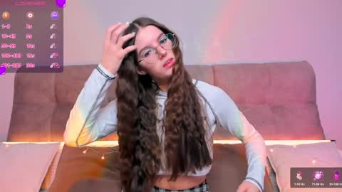 Snapshot of ariellateska chatting on 01.06.25 Ariella online show from 01.06.25