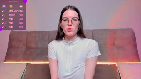 Snapshot of ariellateska chatting on 02.24.25 Ariella online show from 02.24.25