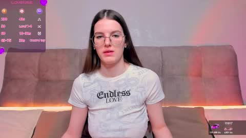 Snapshot of ariellateska chatting on 02.26.25 Ariella online show from 02.26.25