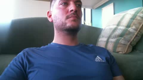 Snapshot of arielsinho chatting on 01.28.25 Anon online show from 01.28.25