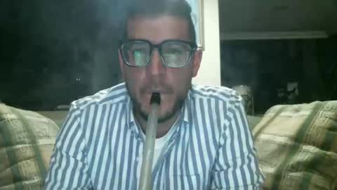 Snapshot of arielsinho chatting on 10.19.25 Anon online show from 10.19.25