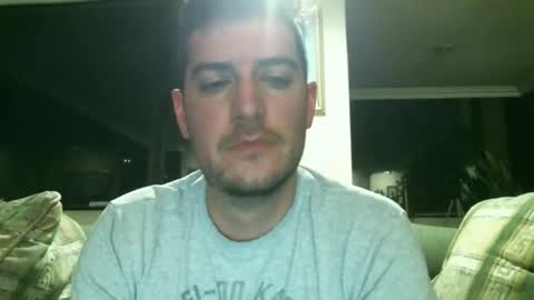 Snapshot of arielsinho chatting on 10.30.25 Anon online show from 10.30.25