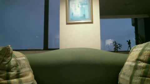 Snapshot of arielsinho chatting on 10.31.25 Anon online show from 10.31.25