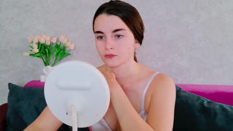 Snapshot of arielstonks_lovee chatting on 10.01.25 arielstonks_lovee online show from 10.01.25