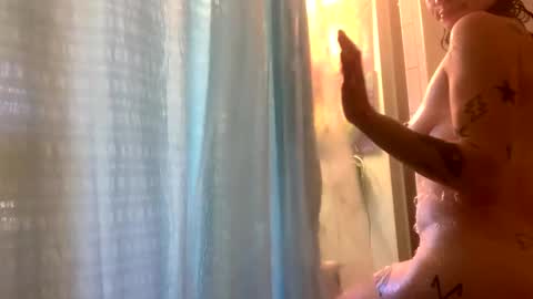 ariel  colin when hes here online show from 12.19.24