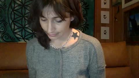 ariel  colin when hes here online show from 01.29.25