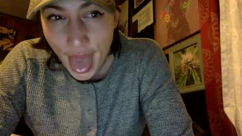 ariel  colin when hes here online show from 01.30.25