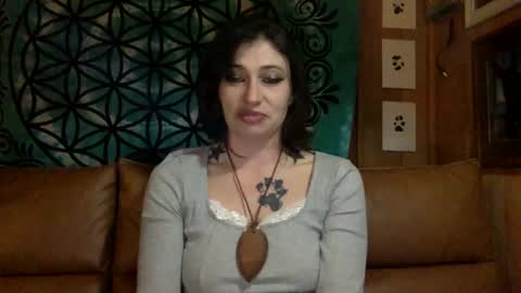 ariel  colin when hes here online show from 02.05.25