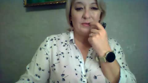 ArielXLoveresss online show from 11.10.25
