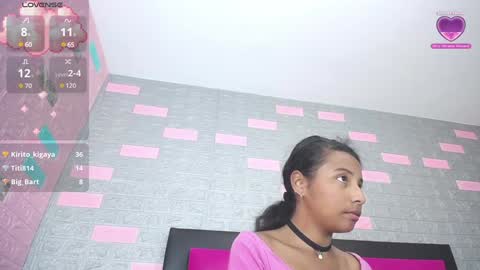 Snapshot of arietta_ chatting on 01.05.25 ARIETTA online show from 01.05.25