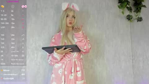 Snapshot of arimonoban chatting on 10.09.25 Ariel online show from 10.09.25